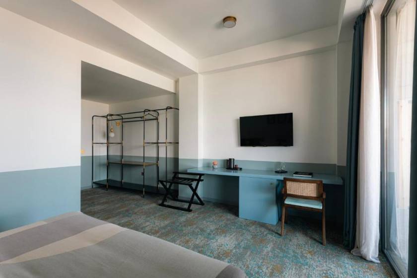 Castor & Pollux Hotel - Deluxe Double Room with City View