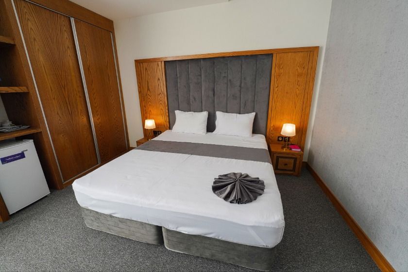 هتل ایوان 2 (فدائی) مشهد - اتاق دو تخته دبل