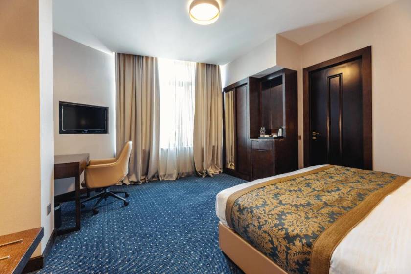 KMM Hotel - Panorama King, w. Terrace or Balcony