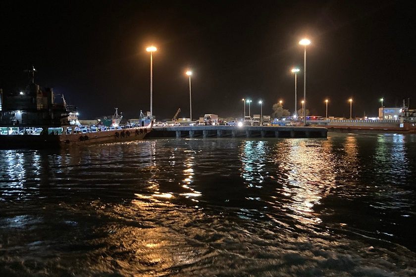 بندر لافت قشم.  منبع عکس: گوگل‌مپ. عکاس: Mohammad Kiaei