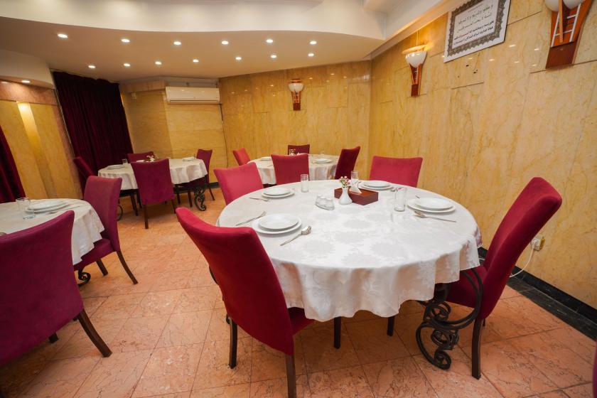 هتل آپارتمان ایوان 3 (احسان) مشهد - رستوران