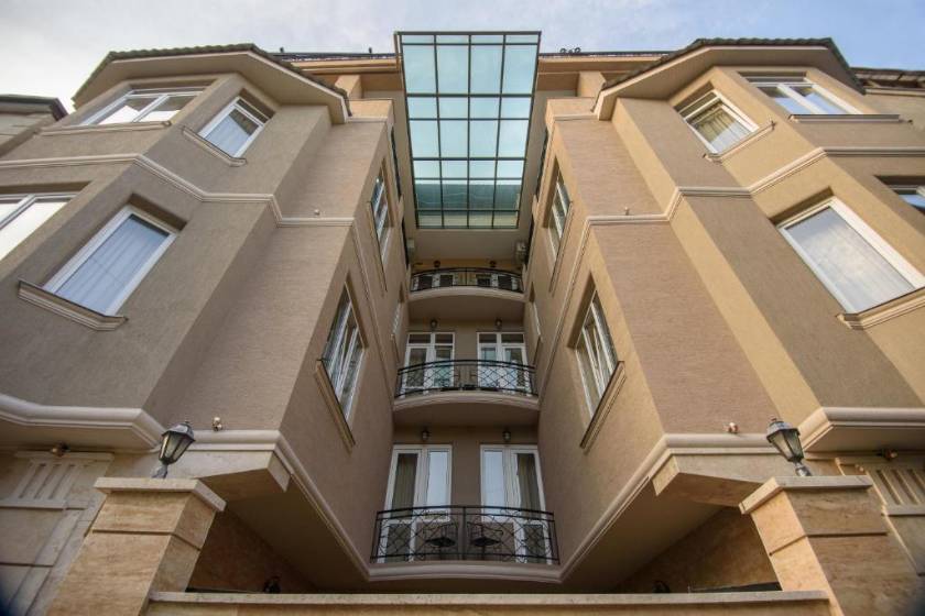 KMM Hotel - facade