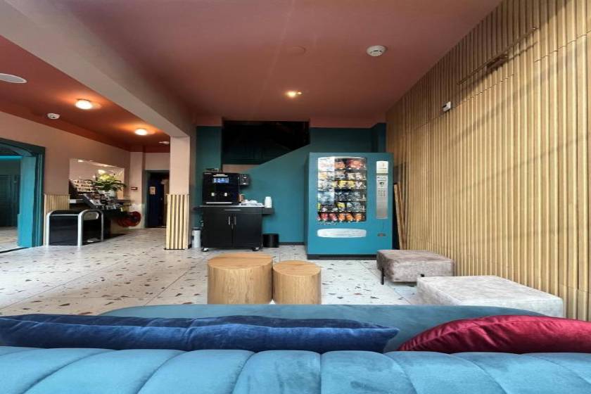 Heart of Amsterdam Hostel - facade