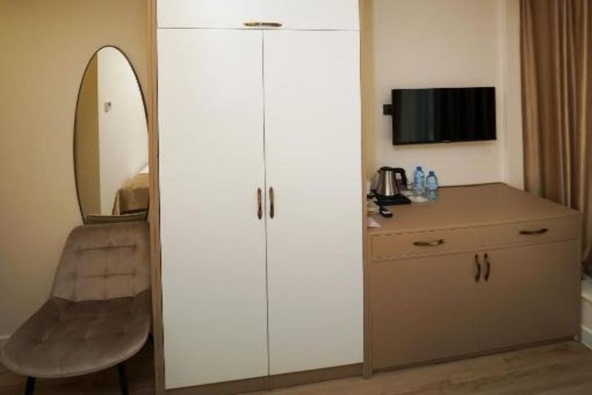 B&M Hotel yerevan - room