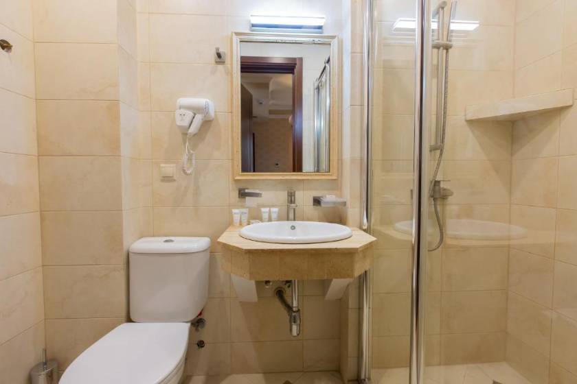 KMM Hotel Tbilisi - Standard Triple Room