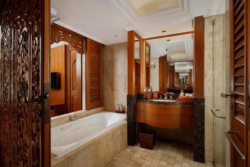 Nusa Dua Beach Hotel & Spa, Bali - Palace Club King Room with Lagoon Access