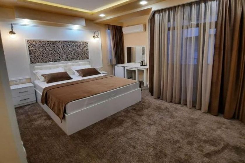 Hotel Juliet Yerevan - Deluxe Double Room with Balcony