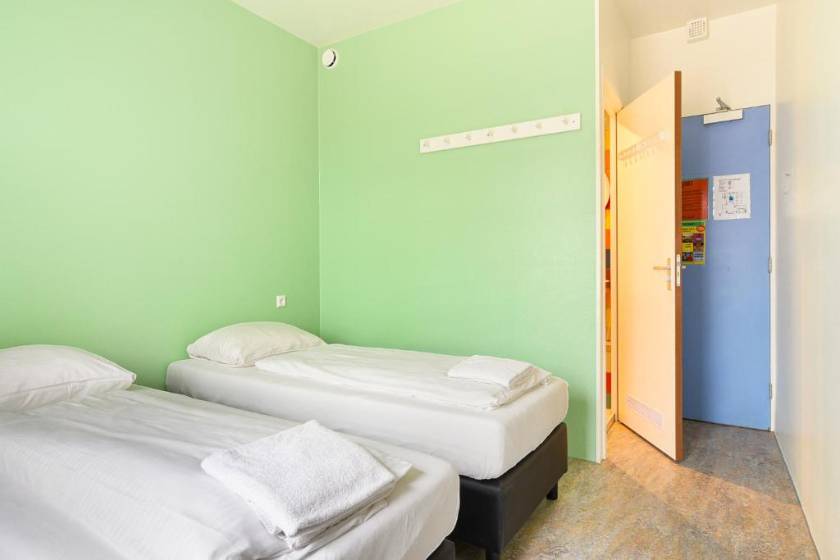 Hans Brinker Hostel Amsterdam - Superior Twin Room