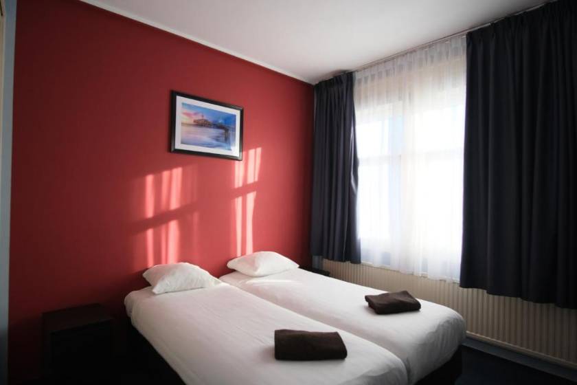 Hotel Abba - Twin Room with Shared Bathroom