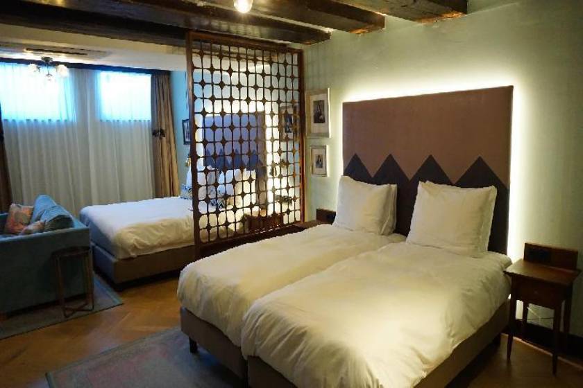 The Hendrick's Hotel - Suite - Semi-Basement