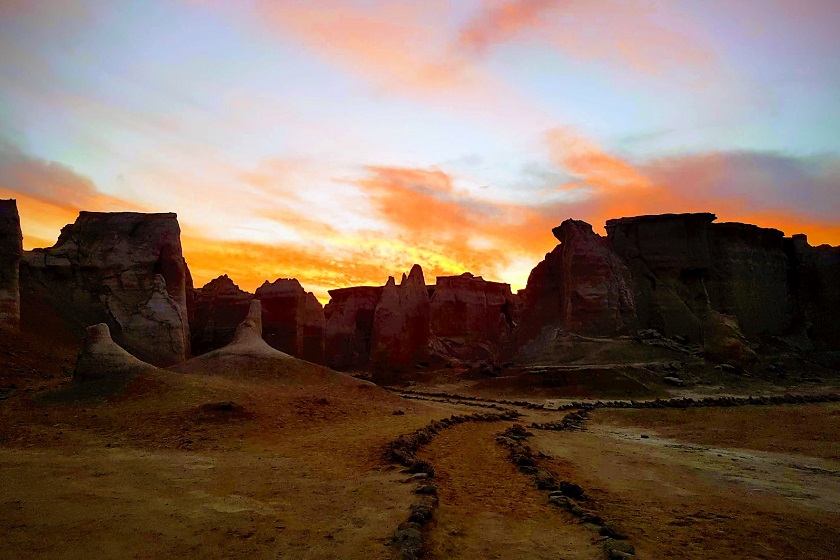 دره ستارگان قشم.  منبع عکس: گوگل‌مپ. عکاس: Soheil Abrishamchi