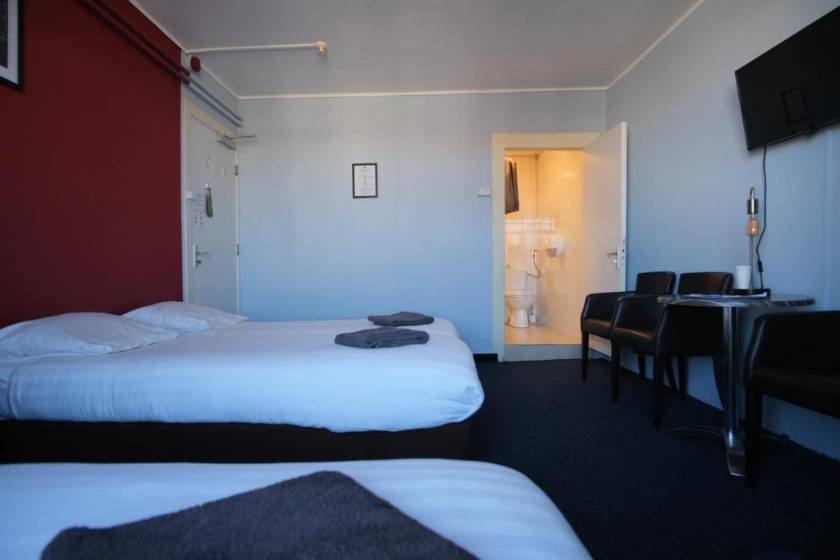 Hotel Abba - Triple Room with Shared Bathroom