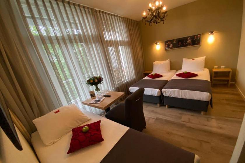 Alp Hotel - Triple Room with Garden View