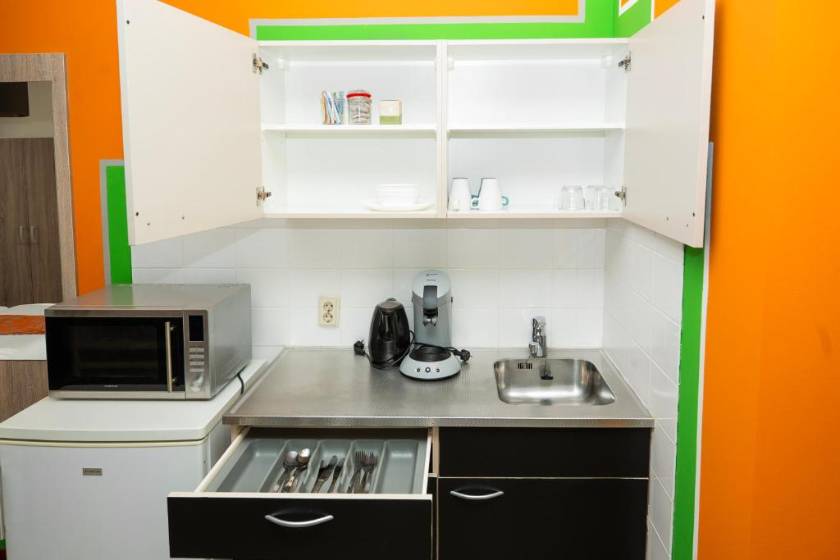 Amsterdam Teleport Hotel - 4-Person Studio with Private External Bathroom