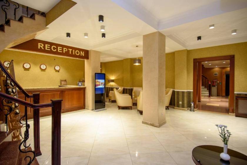 KMM Hotel - lobby