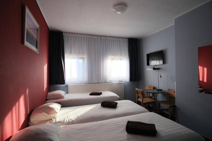 Hotel Abba - Triple Room with Shared Bathroom