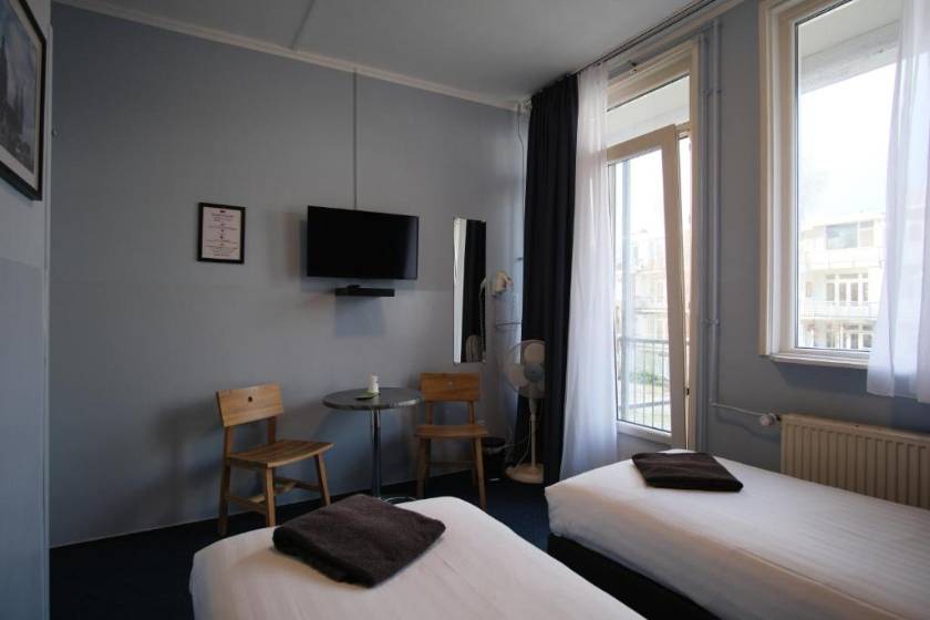 Hotel Abba - Twin Room with Shared Bathroom