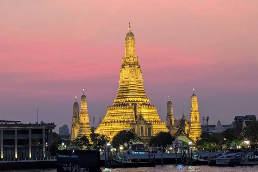 معبد وات آرون بانکوک . منبع عکس: گوگل مپ. عکاس: Jan Tuin