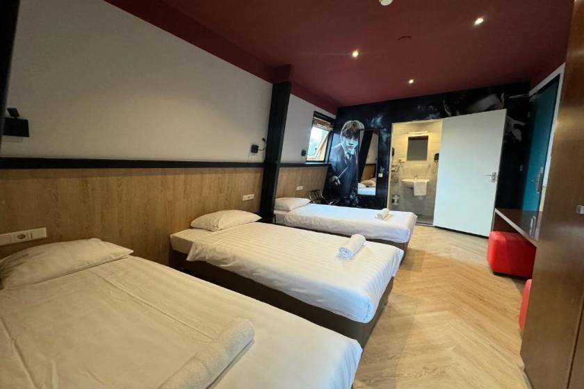 Heart of Amsterdam Hostel - Triple Private Room
