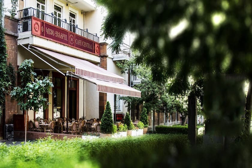 کافه سنترال 