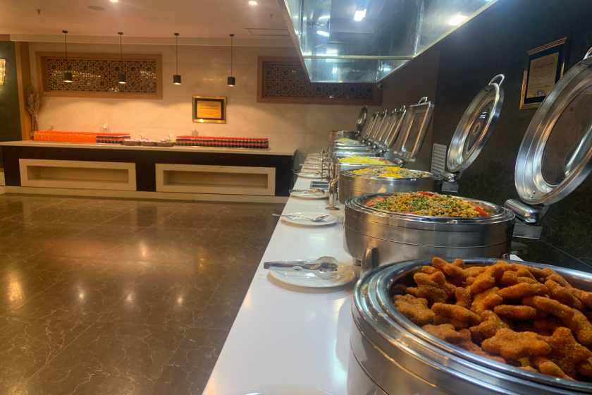 هتل شهدای خلیج فارس مشهد - غذا