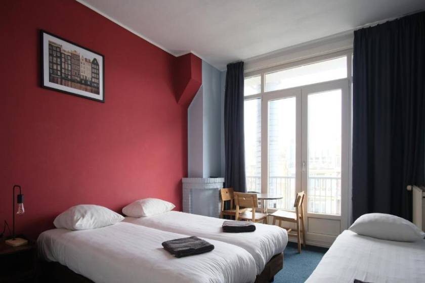 Hotel Abba - Triple Room with Shared Bathroom