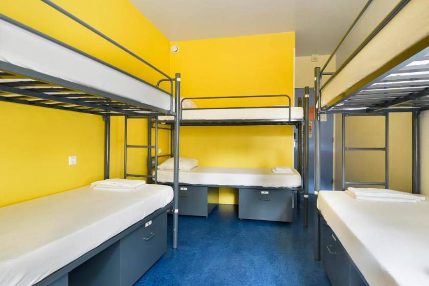 Hans Brinker Hostel Amsterdam - 6-Bed Mixed Dormitory Room