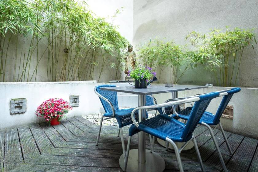 NL Hotel District Leidseplein - Comfort Double Room with Patio - Basement Floor