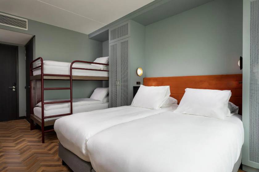 Olympic Hotel - Family Room