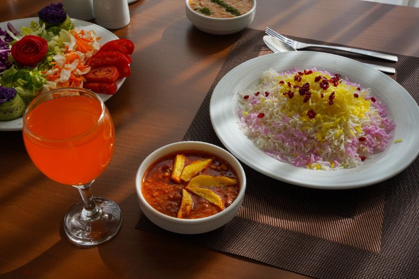 هتل ایوان 2 (فدائی) مشهد - غذا و نوشیدنی