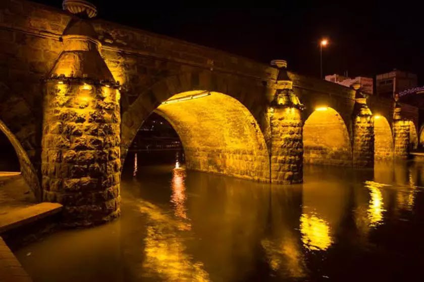 پل سنگی تبریز. منبع عکس: گوگل مپ. عکاس: Sina Razavi