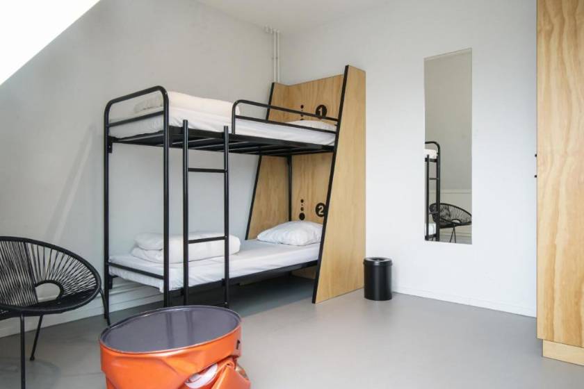 Via Amsterdam - Quadruple Room with Private Bathroom