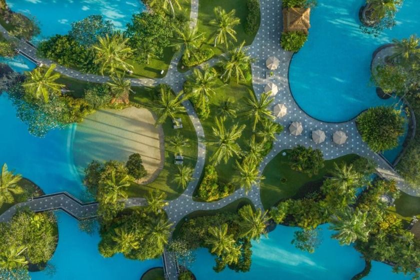 The Laguna, A Luxury Collection Resort Bali - pool