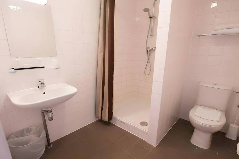 Amsterdam Teleport Hotel - 4-Person Studio with Private External Bathroom