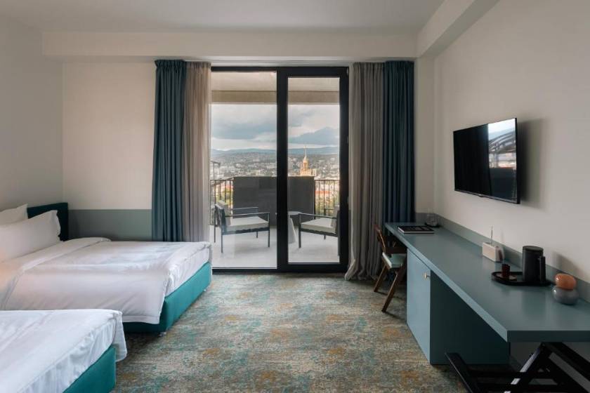 Castor & Pollux Hotel - Deluxe Twin Room with City View
