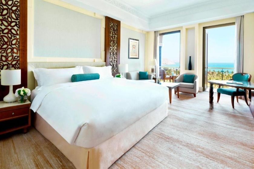 Al Bustan Palace, a Ritz-Carlton Hotel Muscat - Deluxe King Sea View, Guest room