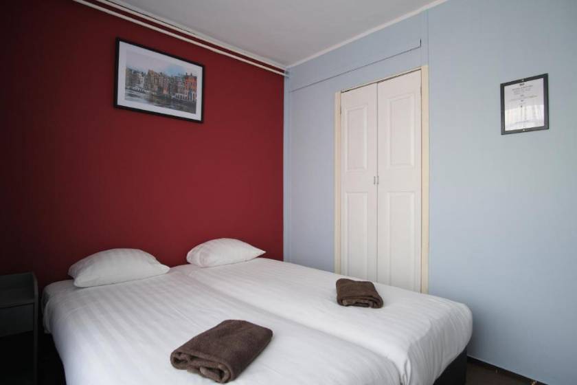 Twin Room with Shared Bathroom - Hotel Abba