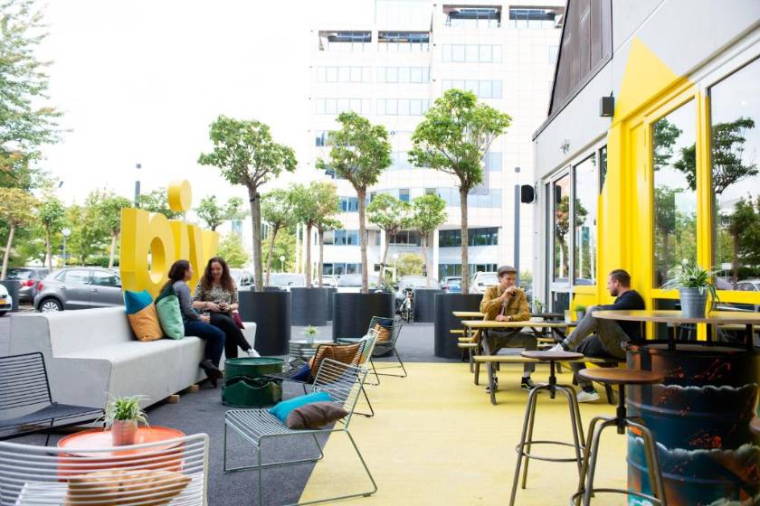 Via Amsterdam - facade