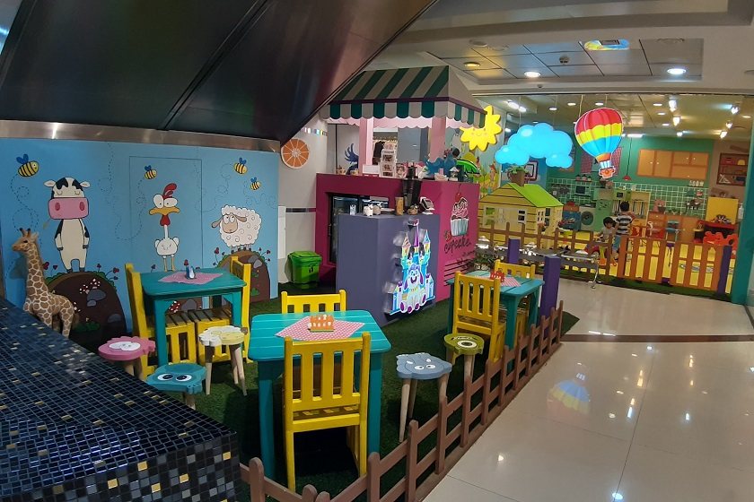 مجتمع تجاری خورشید مشهد. منبع عکس: گوگل مپ. عکاس: مسعود استادی