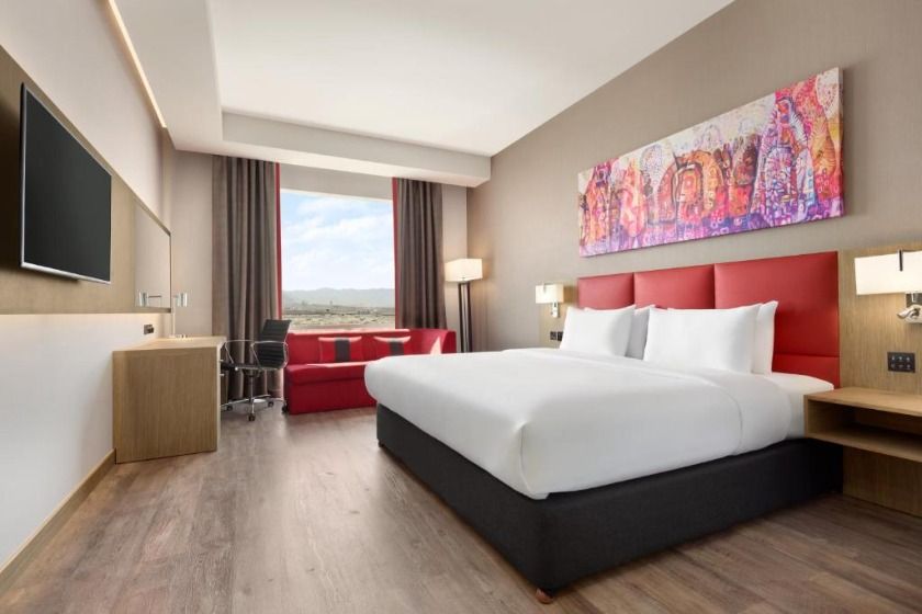 Ramada Encore by Wyndham Muscat Al-Ghubra - Deluxe King Room