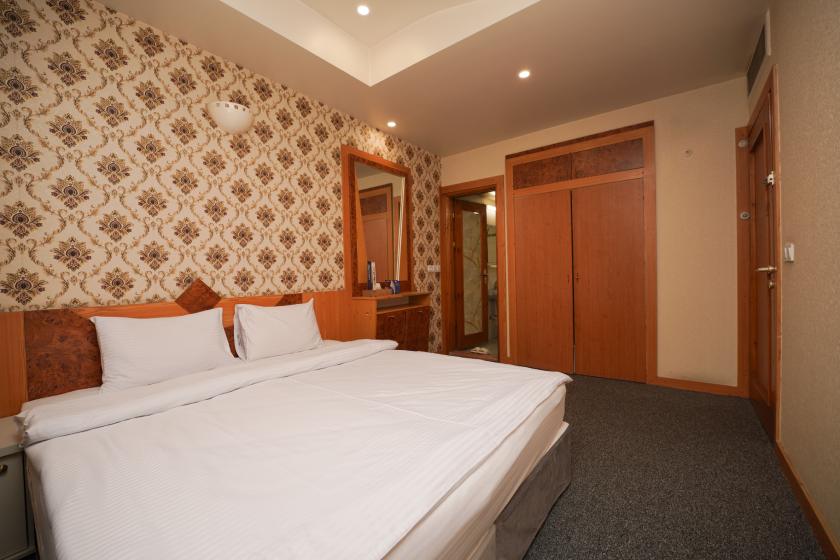 هتل آپارتمان ایوان 3 (احسان) مشهد - اتاق