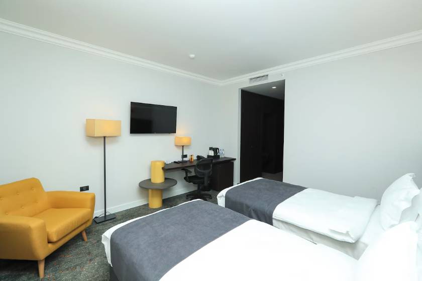 Pine Astoria Hotel - Deluxe Family Room