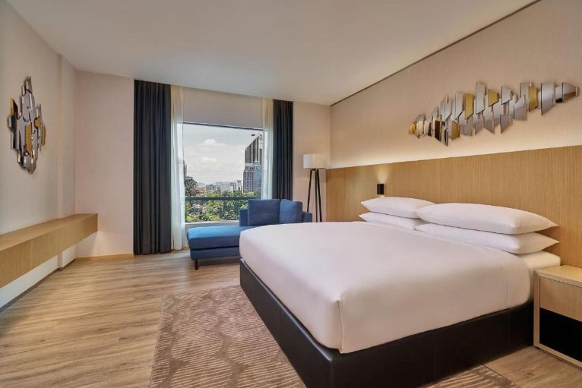 Renaissance Kuala Lumpur Hotel & Convention Centre kualalumpur - Family Suite with King and Two Twin Beds