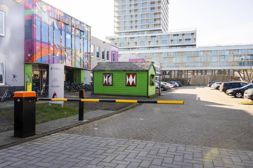 Amsterdam Teleport Hotel - facade