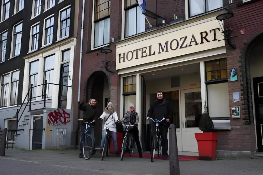 Mozart Hotel - facade