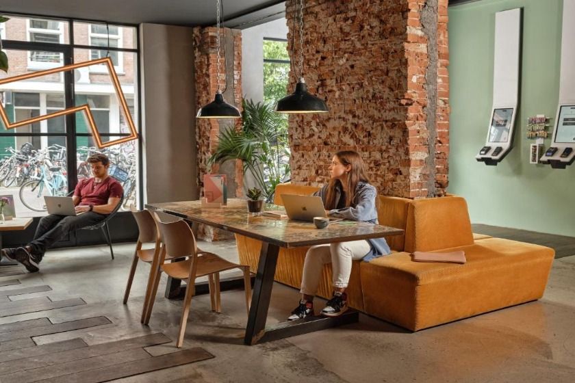 CityHub Amsterdam - lobby