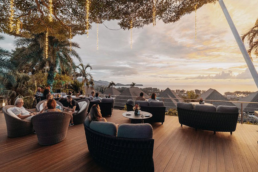 رستوران ۳۶۰ درجه. منبع عکس: وبسایت tripadvisor.co.uk. عکاس: نامشخص