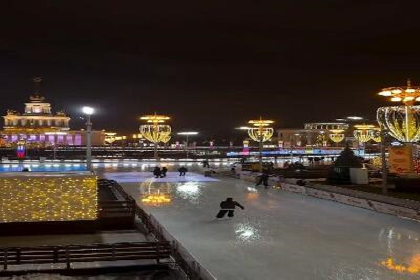 بزرگ‌ترین پیست اسکیت روی یخ اروپا در مسکو افتتاح شد
