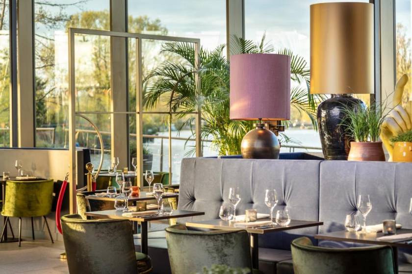 Olympic Hotel - restaurant