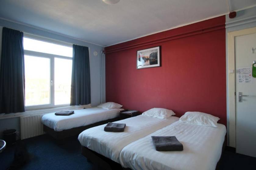 Hotel Abba - Triple Room with Shared Bathroom